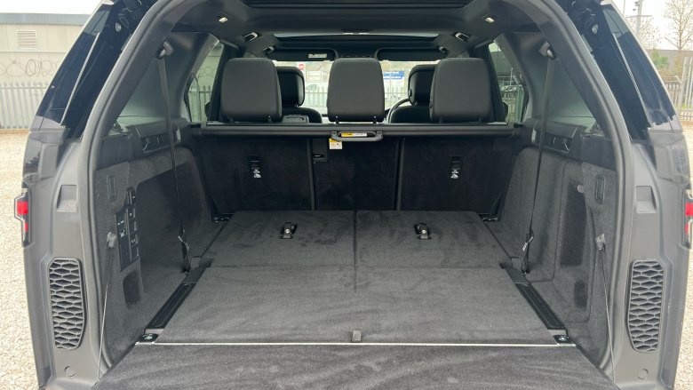 Land Rover Discovery 3.0 D300 R-Dynamic SE 5dr Auto Diesel Station Wagon